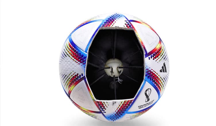 Les ballons de foot peuvent-ils être intelligents ? - Sciences et Avenir